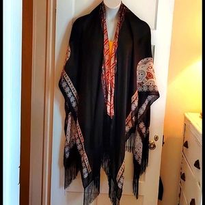 Fantastic black & print kimono, one size